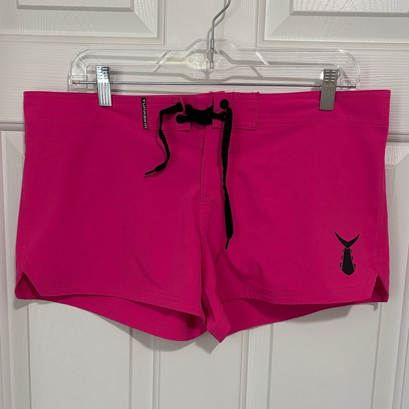 Tunaskin Board Shorts - Picture 1 of 3